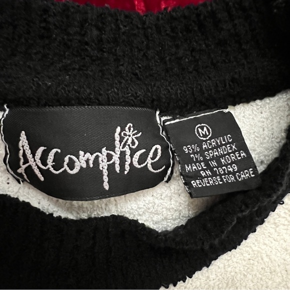Vintage Accomplice Cropped Crew Neck Sweater - Picture 6 of 10